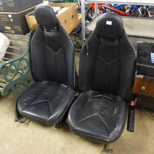 2352 - 2 Mercedes SLK 2006 seats