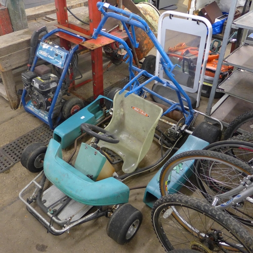 2371 - Petrol go-kart with spare frame and Radne Raket 65 engine