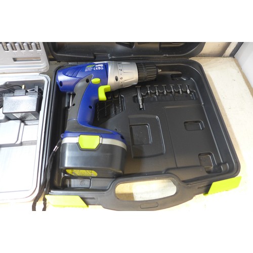 2013 - 3 Power tools and grease gun; Black & Decker 7.2v, Challenge 14.4v and other cordless drills and Bla... 