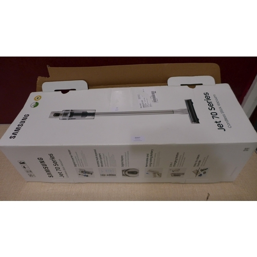 3097 - Samsung Jet 70 Pet Vacuum Cleaner, original RRP £299.99 + VAT      (286-235) * This lot is subject t... 