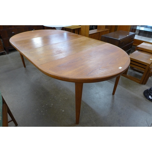 48 - A Danish Spottrup Stolefabrik teak extending dining table