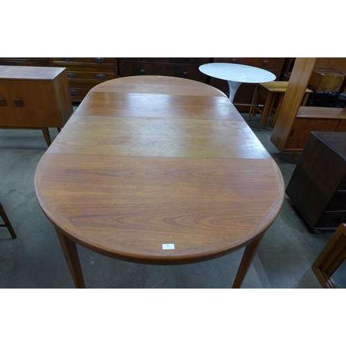 48 - A Danish Spottrup Stolefabrik teak extending dining table