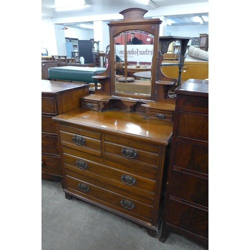 93 - An Edward VII walnut dressing chest