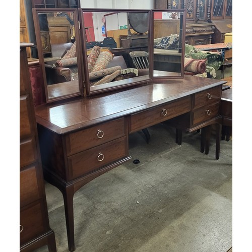 206 - A Stag Minstrel mahogany dressing table