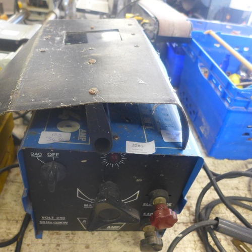 2010 - Weldspares 140amp arc welder and mask, 240v, 50hz - 32kw