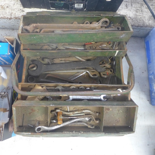 2013 - Plastic and metal tool boxes with hand tools, including a large quantity of spanners