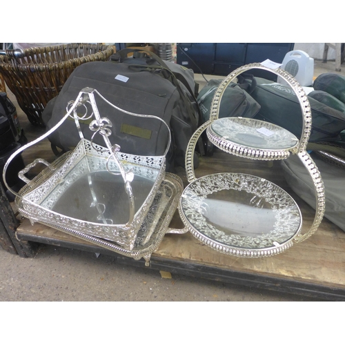 2094 - Three silver effect cake stands