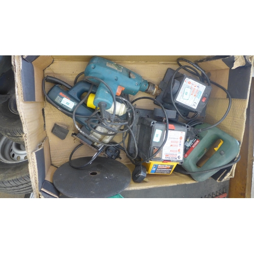 2128 - Quantity of power tools and sharpeners, including Bosch and Black & Decker