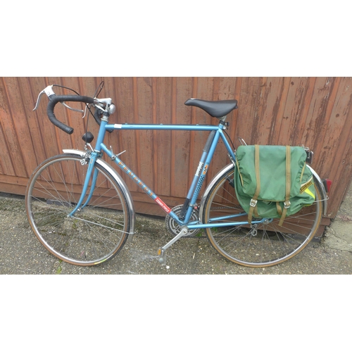 2135 - Peugeot 103 road bike with saddle bag and pump