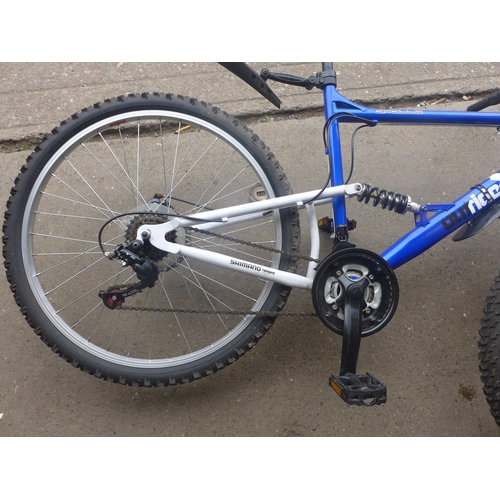 Apollo outrider best sale mountain bike