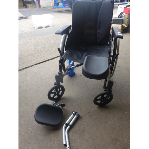 2139 - Action 3NG large wheeled wheelchair with foot rests