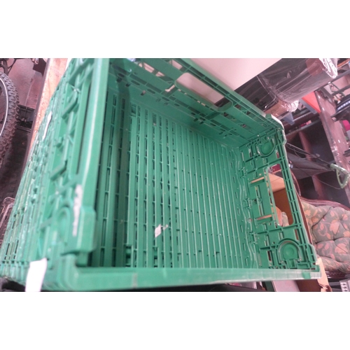 2162 - 10 Green collapsible crates, 30 x 40cm