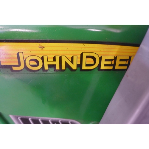 2194C - John Deere toy tractor - Police repossession