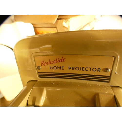 2272 - Kodak Kodaslide projector