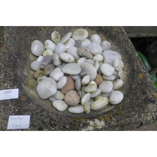 2387 - Stone bird bath with pebble decoration, 38cm x 38cm x 85cm