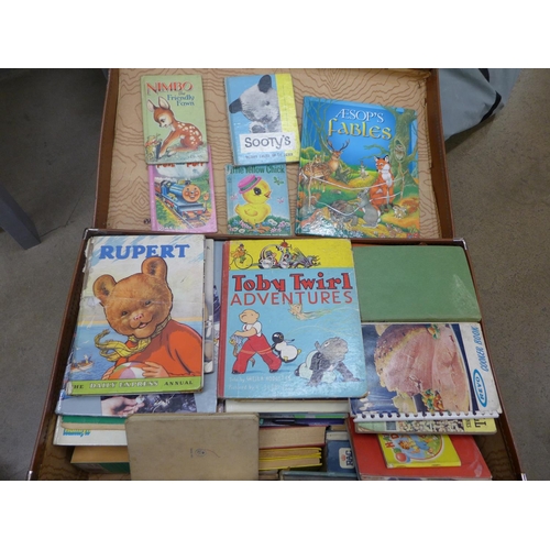 1151 - Assorted vintage children's annuals and books, including Rupert