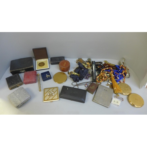 673 - Compacts, vintage jewellery boxes and costume jewellery