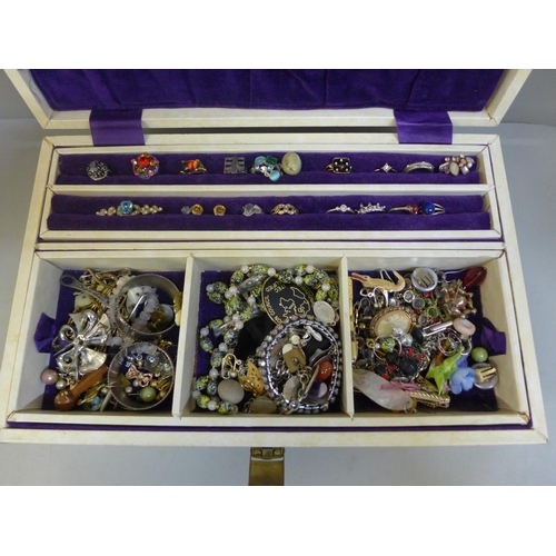 676 - A jewellery box and costume jewellery