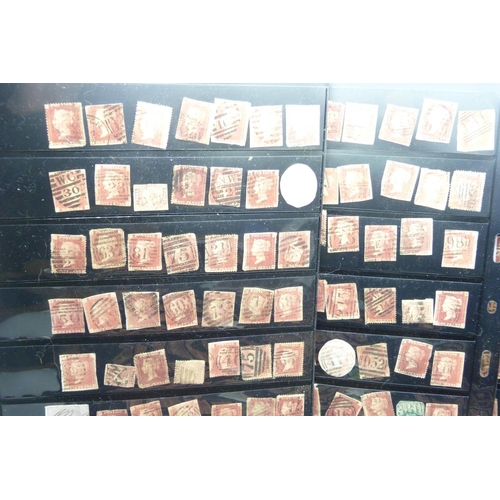 813 - A collection of over 400 penny red stamps and some other Victorian stamps