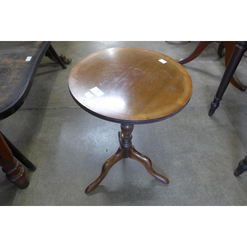 159 - A Regency style mahogany tripod wine table