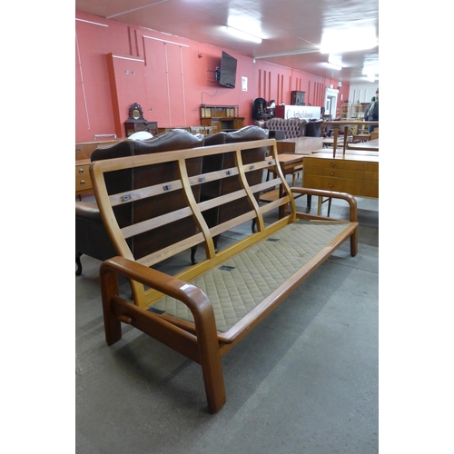 50 - A Danish Glostrup teak settee