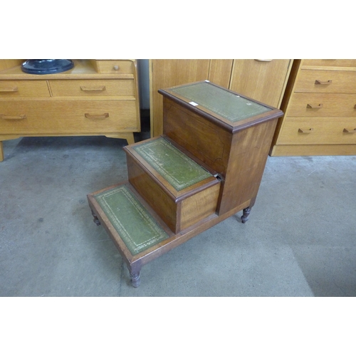 79 - A set of Victorian mahogany and green leather topped library steps