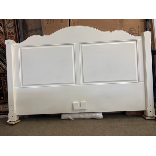 1522 - A white painted kingsize bed frame - minor damage