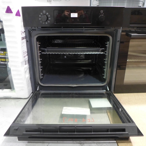 3050 - Zanussi  Single Oven  (384-108 )   * This lot is subject to vat