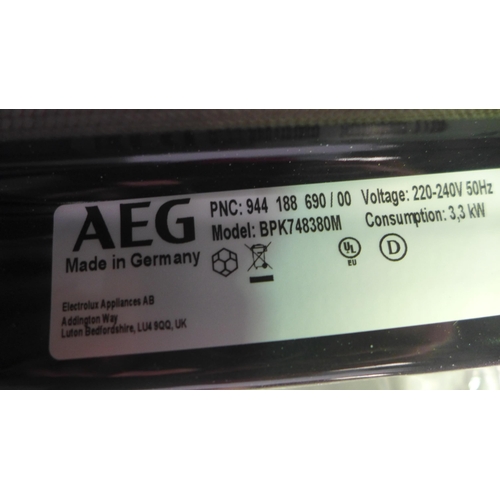 3052 - AEG Multifunction Oven (H594xW595xD567)(Model: BPK748380M) (384-78 )   * This lot is subject to vat