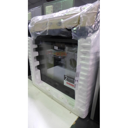 3054 - AEG Single oven (Model: BPK556260B) (384-147)   * This lot is subject to vat