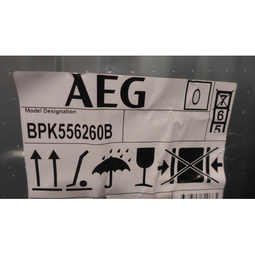 3054 - AEG Single oven (Model: BPK556260B) (384-147)   * This lot is subject to vat