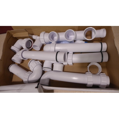 3081 - CDA charcoal filter kit and McAlpine Universal space saver plumbing kit  (389-173)  * This lot is su... 