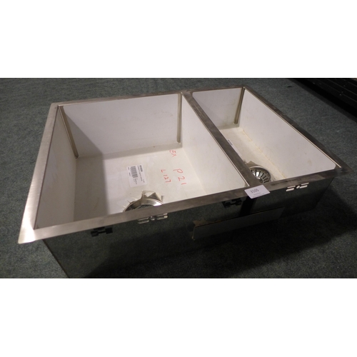 3105 - 1.5 Bowl Stainless Undermount Sink (384-127)   * This lot is subject to vat