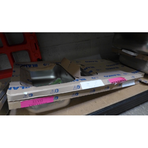 3134 - Two 1.5 Bowl Stainless Steel Sinks with Drainers (389-73,74) * This lot is subject to VAT