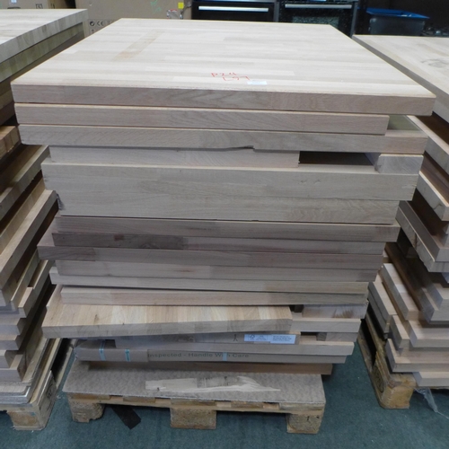 3197 - Quantity of Solid Oak Off Cuts (384-97 )   * This lot is subject to vat