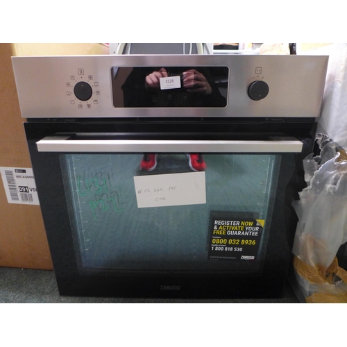 3226 - Zanussi Single Oven (H589xW594xD568) - model:- ZOPNX6X2, RRP £349.17 inc. VAT (389-130) * This lot i... 