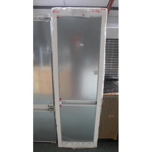 3234 - AEG Fridge/Freezer (384-123) - model:- SCE818E8TS   * This lot is subject to vat