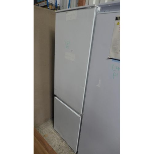 3249 - Zanussi 70/30 Fridge Freezer - Frost Free (H1772xW540xD549) - model:- ZNHN18FS1, RRP £566.66 inc. VA... 