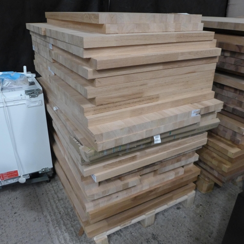 3252 - Pallet of Oak Off Cuts (389-159) * This lot is subject to VAT