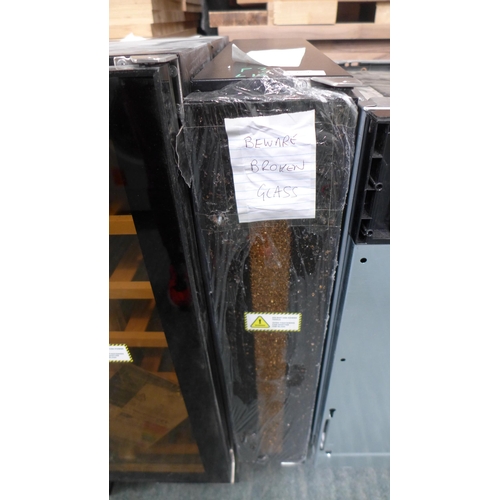 3256 - Viceroy Under Counter Wine Cooler (H870xW595xD570) - model:- WRWC15BKED, DAMAGED GLASS DOOR RRP £240... 