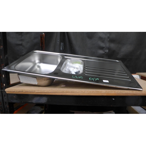 3271 - 1.5 Bowl Stainless Steel Sink with Drainer (389-205)     * This lot is subject to vat