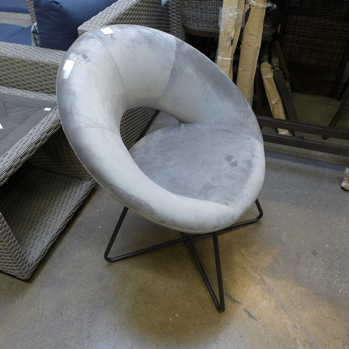 1470 - An Aquilla grey upholstered round back chair