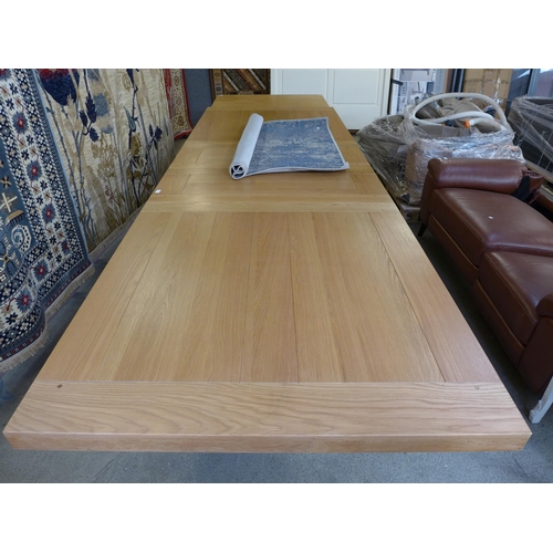 1518 - An oak monastery extending dining table