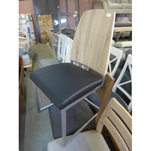 1536 - A miscellaneous lot of sixteen dining chairs, including wooden with upholstered seat, natural, white... 