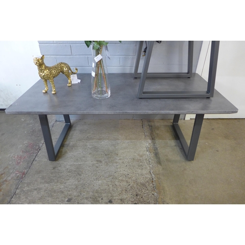 1405 - A stone effect coffee table and side table