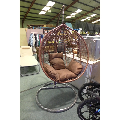 3999 - Basket, swinging/hanging egg chair with seat cushion, indoor/outdoor