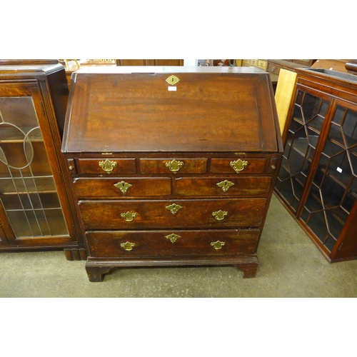 118 - A George I mahogany bureau