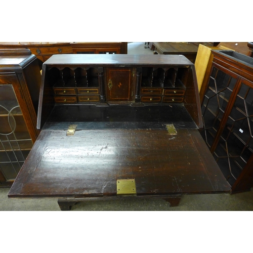 118 - A George I mahogany bureau