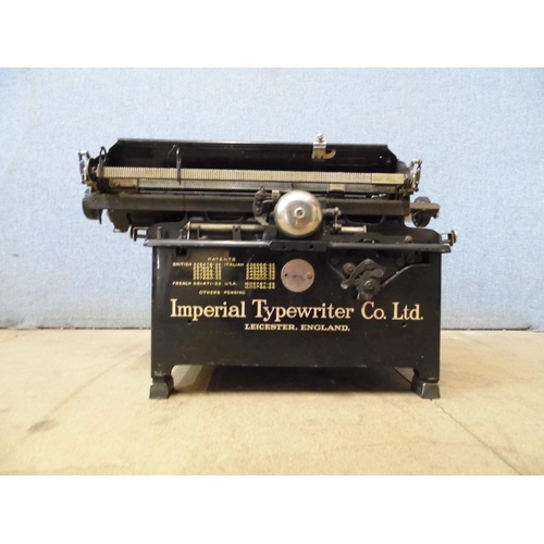 337 - A vintage Imperial typewriter