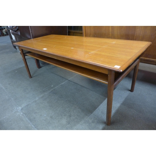 62 - A Danish teak coffee table